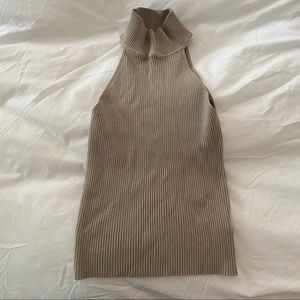 Line & Dot Knit Ribbed Top